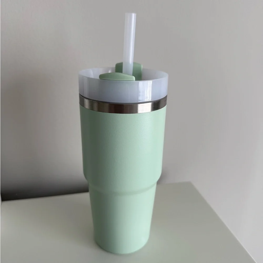 Stanley Tumbler - Picture 3 of 6